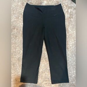 Nike capri yoga pants